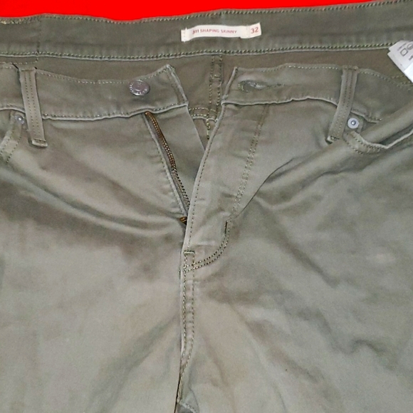311 Levi Shaping Skinny jeans by Levi Strauss & CO - Picture 4 of 11